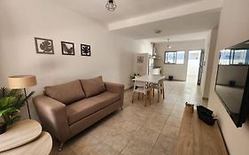 Departamento con cochera cerca del centro en Mendoza